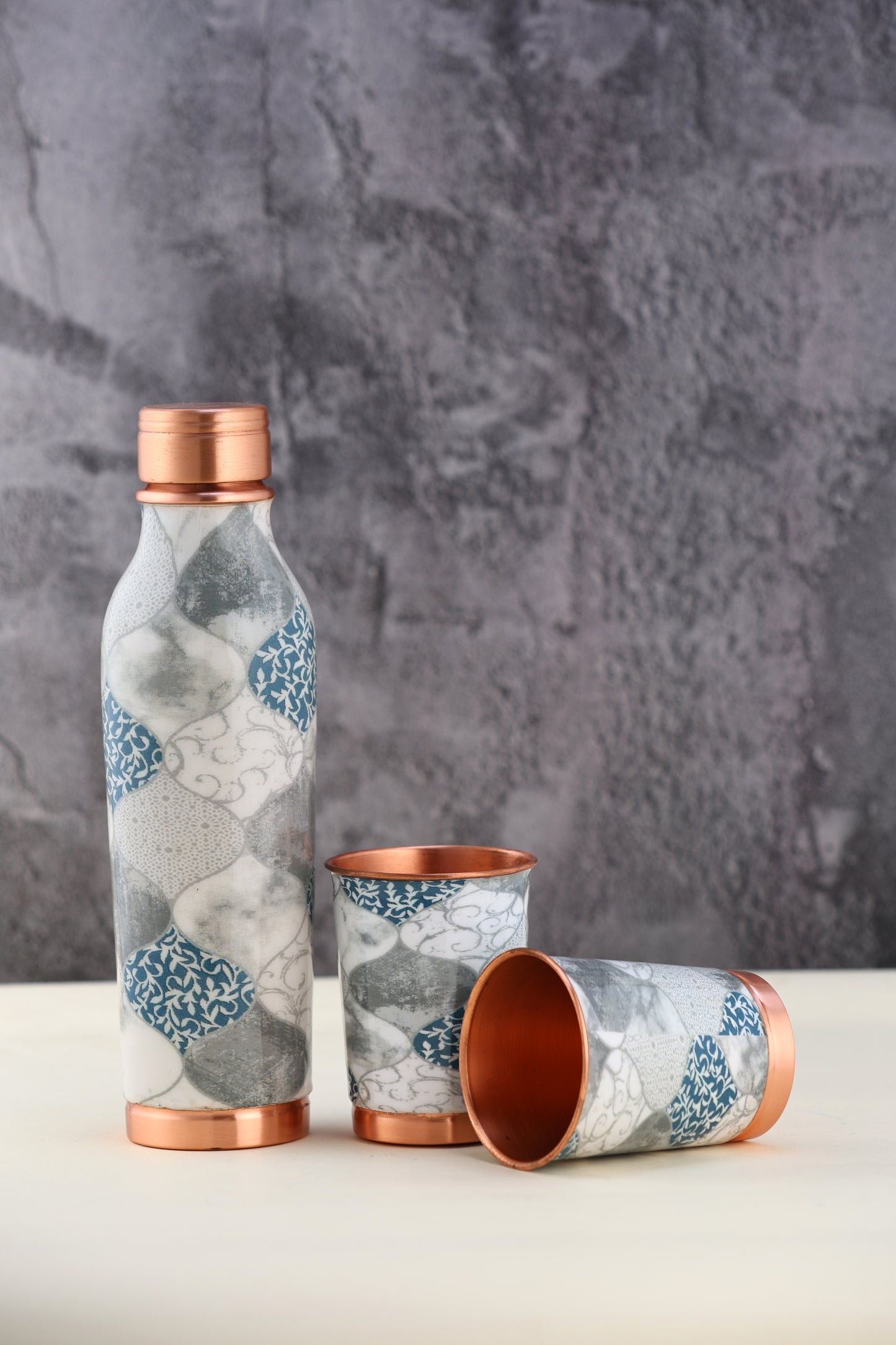 JUPITER ENAMEL PRINT BOTTLE WITH 2 GLASS -GIFT SET
