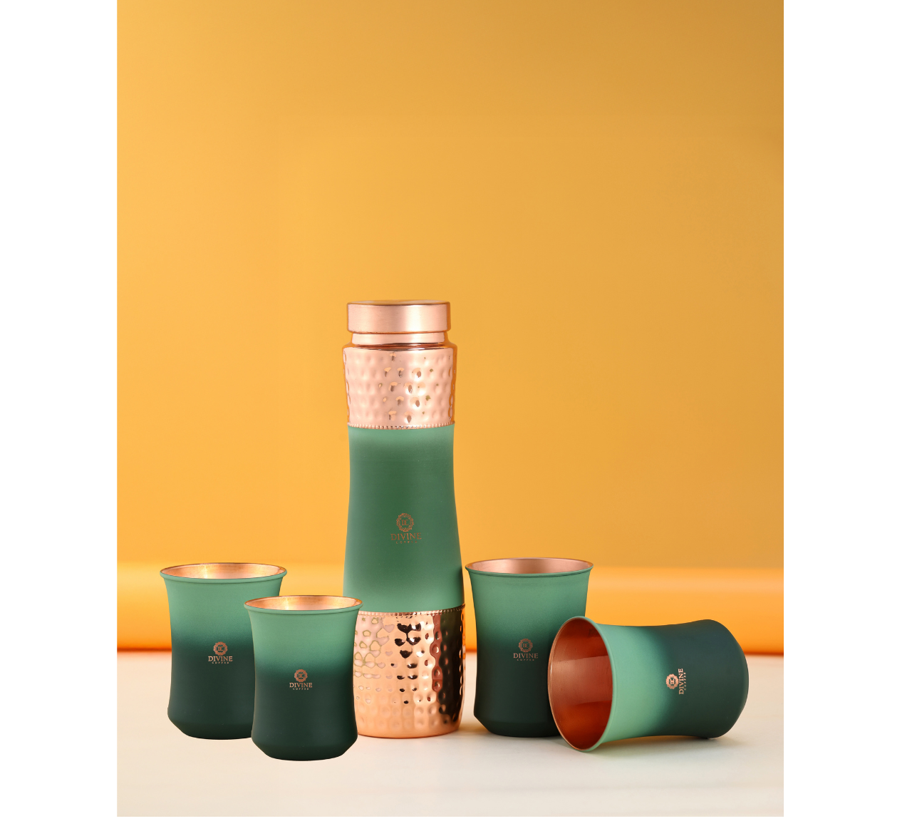 CURVE MULTISHADE BOTTLE WITH 4 GLASS -GIFT SET